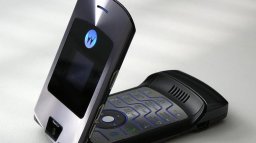 Motorola возобновила выпуск «старых» телефонов