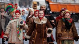 Вечером в пятницу Маланка придет, колядки споет!