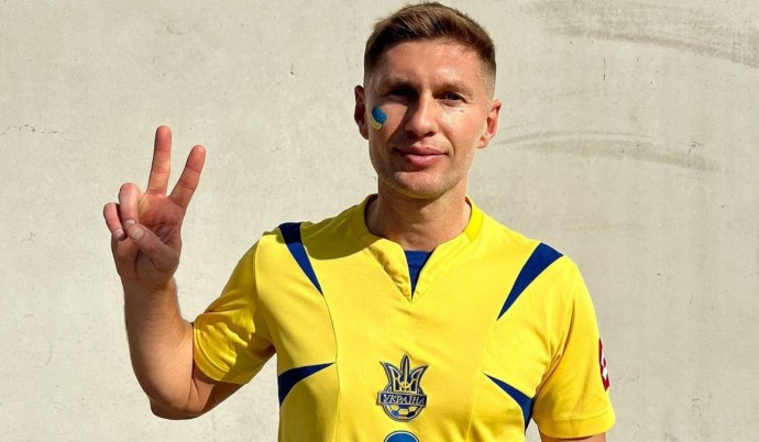 Евгений Левченко:  украинский футболист, уроженец города Константиновка