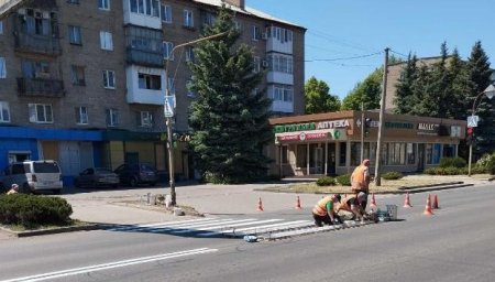 В Константиновке обновили разметку и подготовили дорожное полотно к ремонту