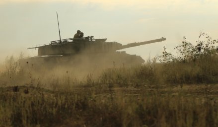 «Намагаються рухатися у бік Костянтинівки»: Російська армія накопичує сили у Часовому Яру