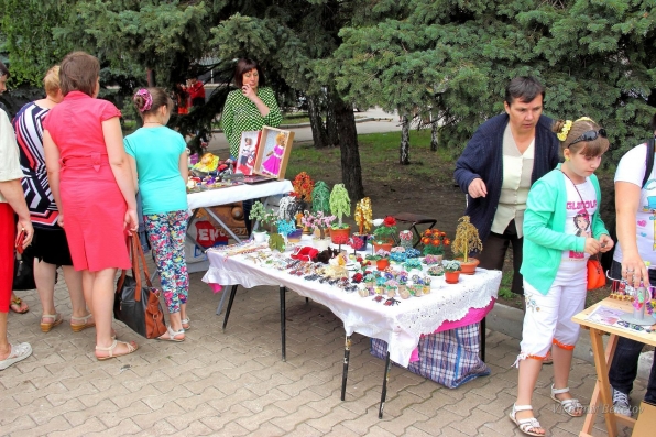 Ярмарка hand-made работ рукодельниц нашего города