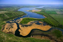 Отдых на пляже водохранилища Клебан-Бык